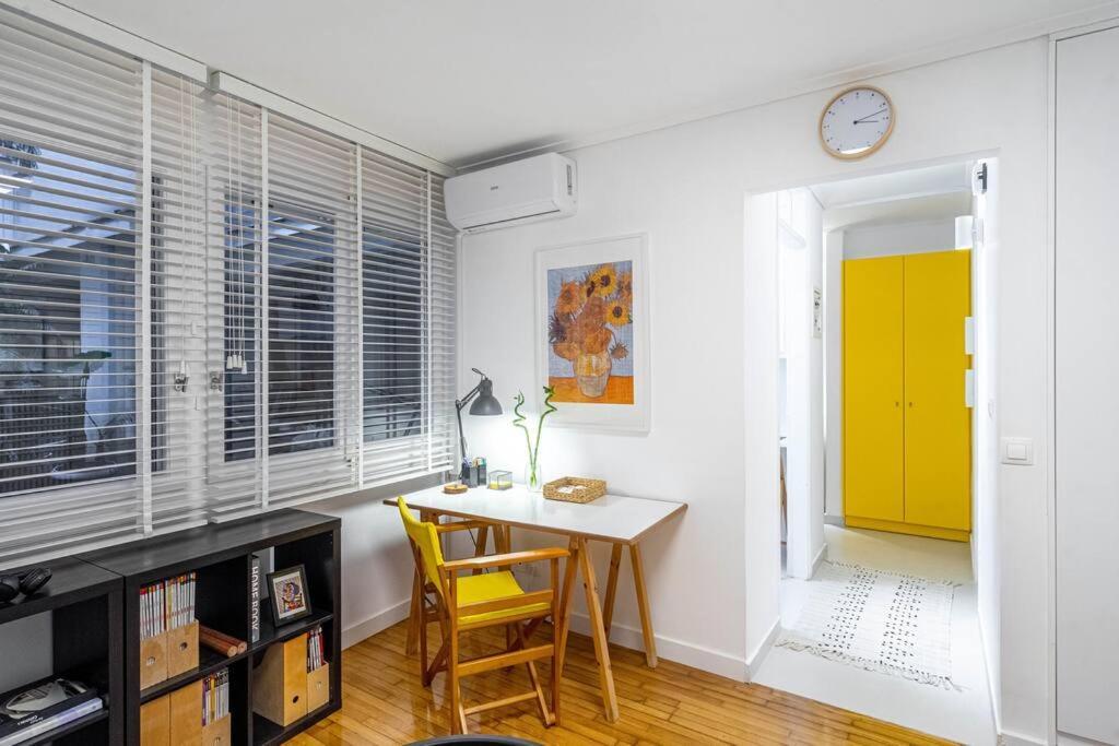 Lovely Studio In Likavitos Hill Athens Luaran gambar